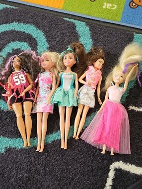 Assorted Pink and Teal Fashion Dolls - Kids Toys